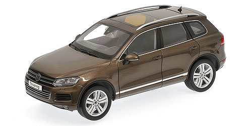 VOLKSWAGEN TOUAREG V6 FSI – GRACIOSA BROWN METALLIC 1:18 model