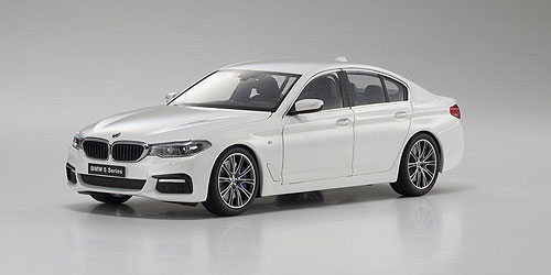 BMW 5 SERIES (G30) – MINERAL WHITE (08941W) 1:18 model