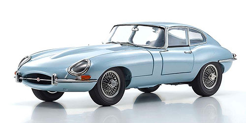 JAGUAR E TYPE (RHD) SILVERBLUE METALLIC (08954SBL) 1:18 model