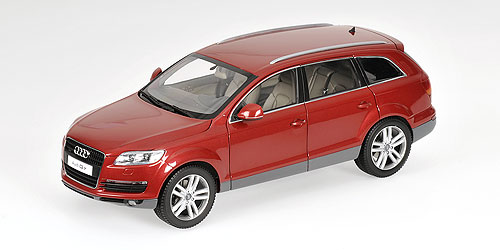 AUDI Q7 – RED 1:18 model