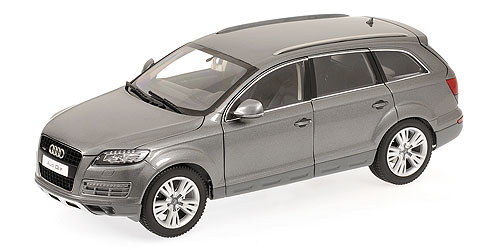 AUDI Q7 FACELIFT – GRAPHITE GREY (09222GGR) 1:18 model