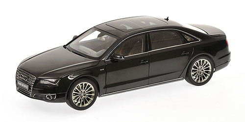 AUDI A8 W12 (D4) 2010 SMARAG BLACK 1:18 model