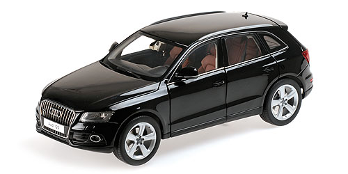 AUDI Q5 – 2013 – PHANTOM BLACK (09242BK) 1:18 model