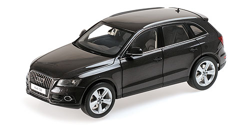 AUDI Q5 – 2013 – LAVA GREY (09242LG) 1:18 model