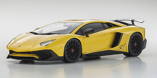 LAMBORGHINI AVENTADOR LP750-4 SUPERVELOCE – YELLOW (C09521Y) 1:18 model